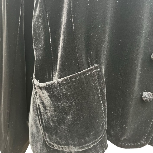 Eileen Fisher Black Velvet Blazer with Button Cuff Detail Size Large Rayon/Silk - Picture 9 of 13